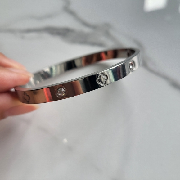Stainless Steel Lucky Cuff Small Bracelet - Picture 5 of 7